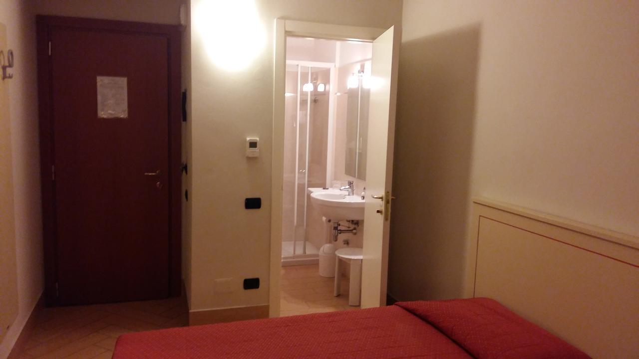 Hotel Cavour Asti Exterior foto