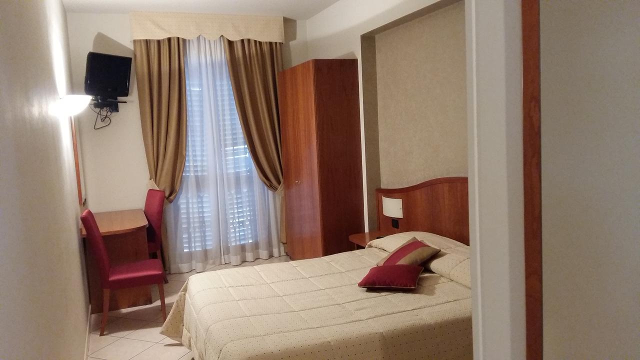 Hotel Cavour Asti Exterior foto