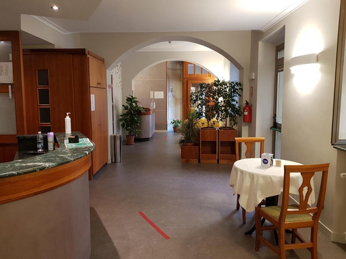 Hotel Cavour Asti Exterior foto